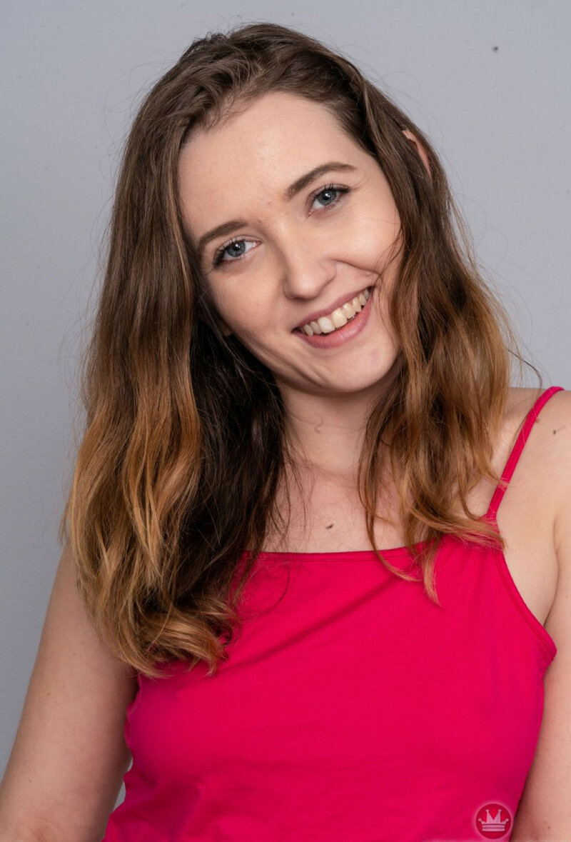 Полина, 21
